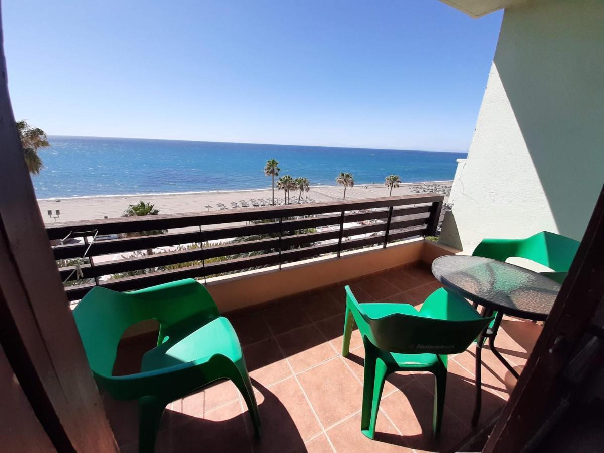 Hotel Buenavista Estepona Exterior photo Balcony with a view of the beach